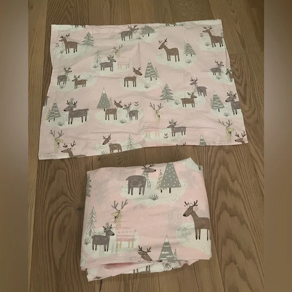 Pottery Barn Kids winter Pink blush Reindeer Duvet Cover and sham organic cotton
